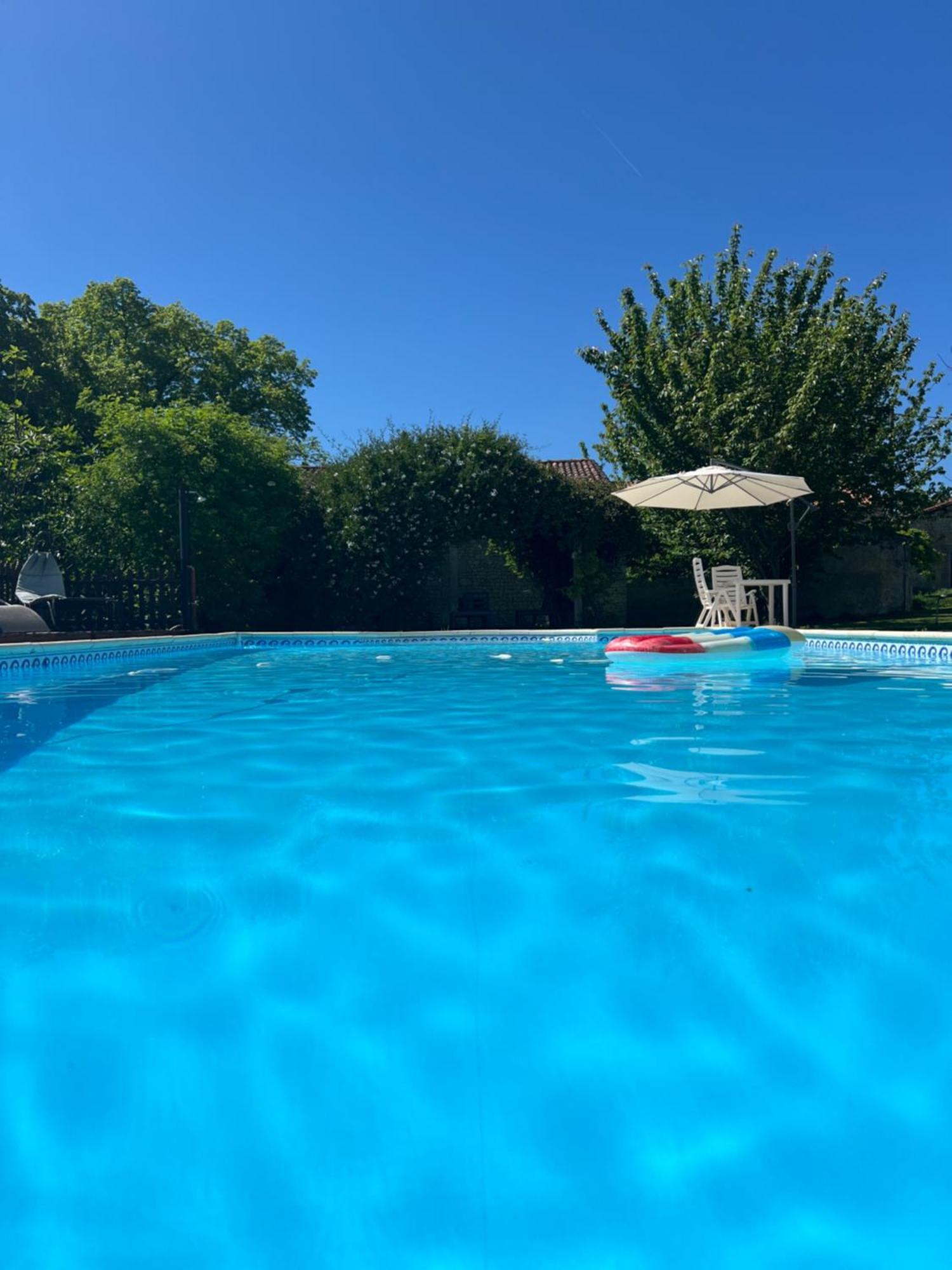 La Colline De Tilleul - Les Deux Puits - Cosy Cottage With Swimming Pool Near Aubeterre Saint-Romain  Экстерьер фото