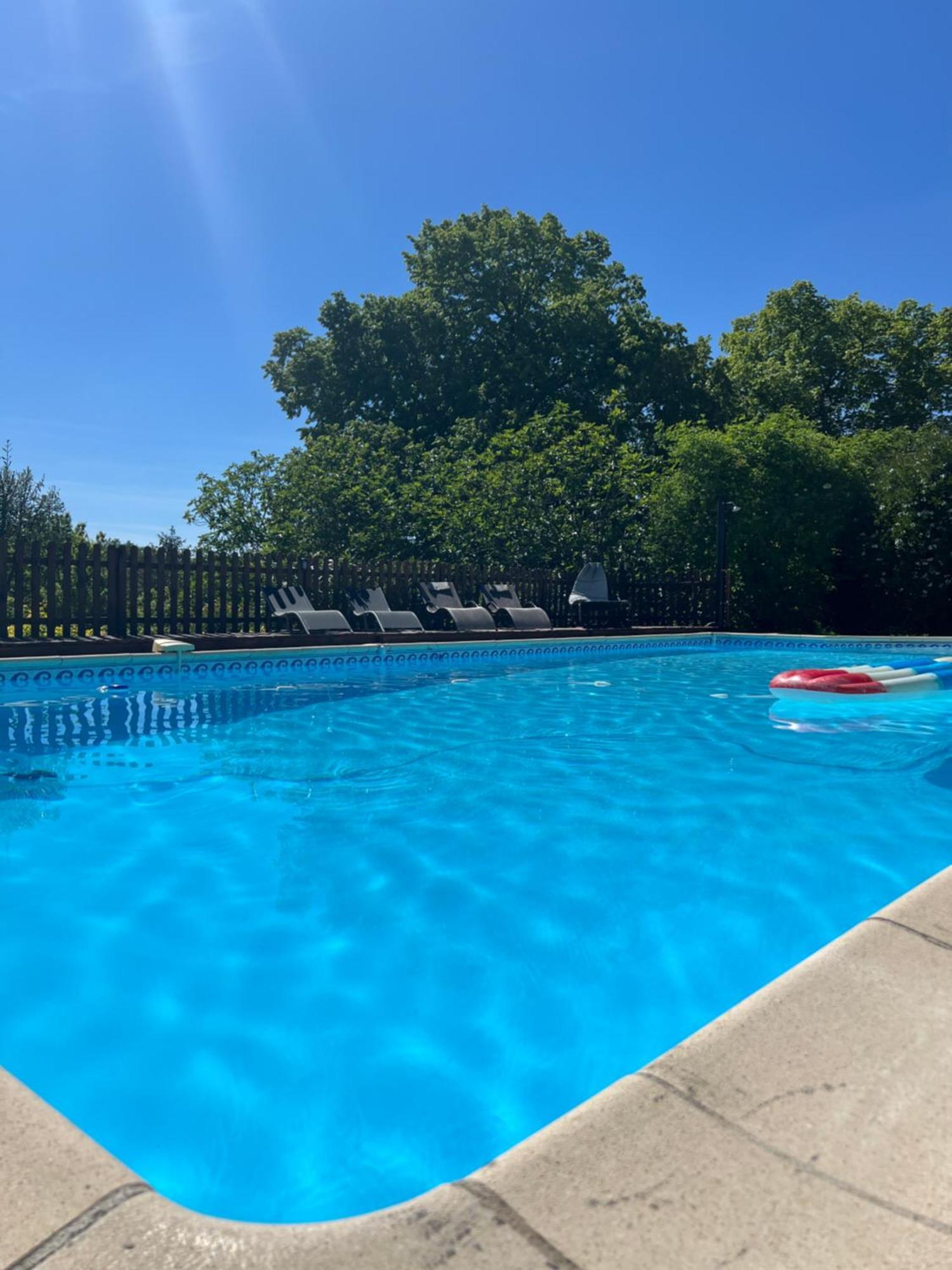 La Colline De Tilleul - Les Deux Puits - Cosy Cottage With Swimming Pool Near Aubeterre Saint-Romain  Экстерьер фото